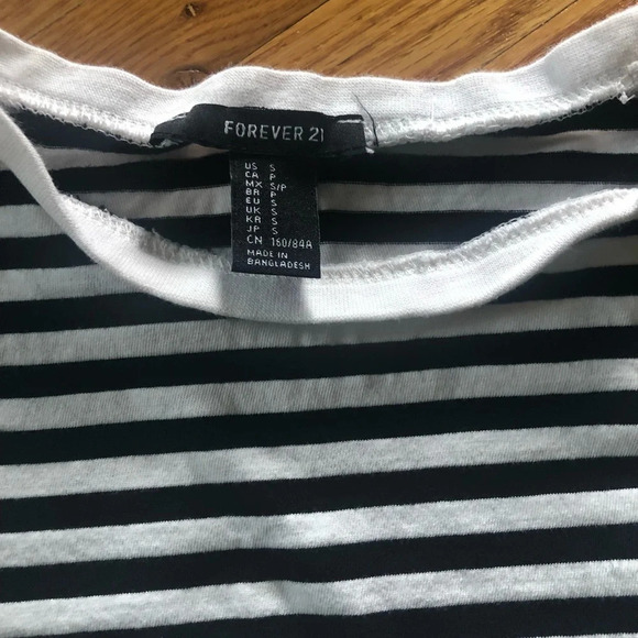 Forever 21 crop top - Picture 3 of 4
